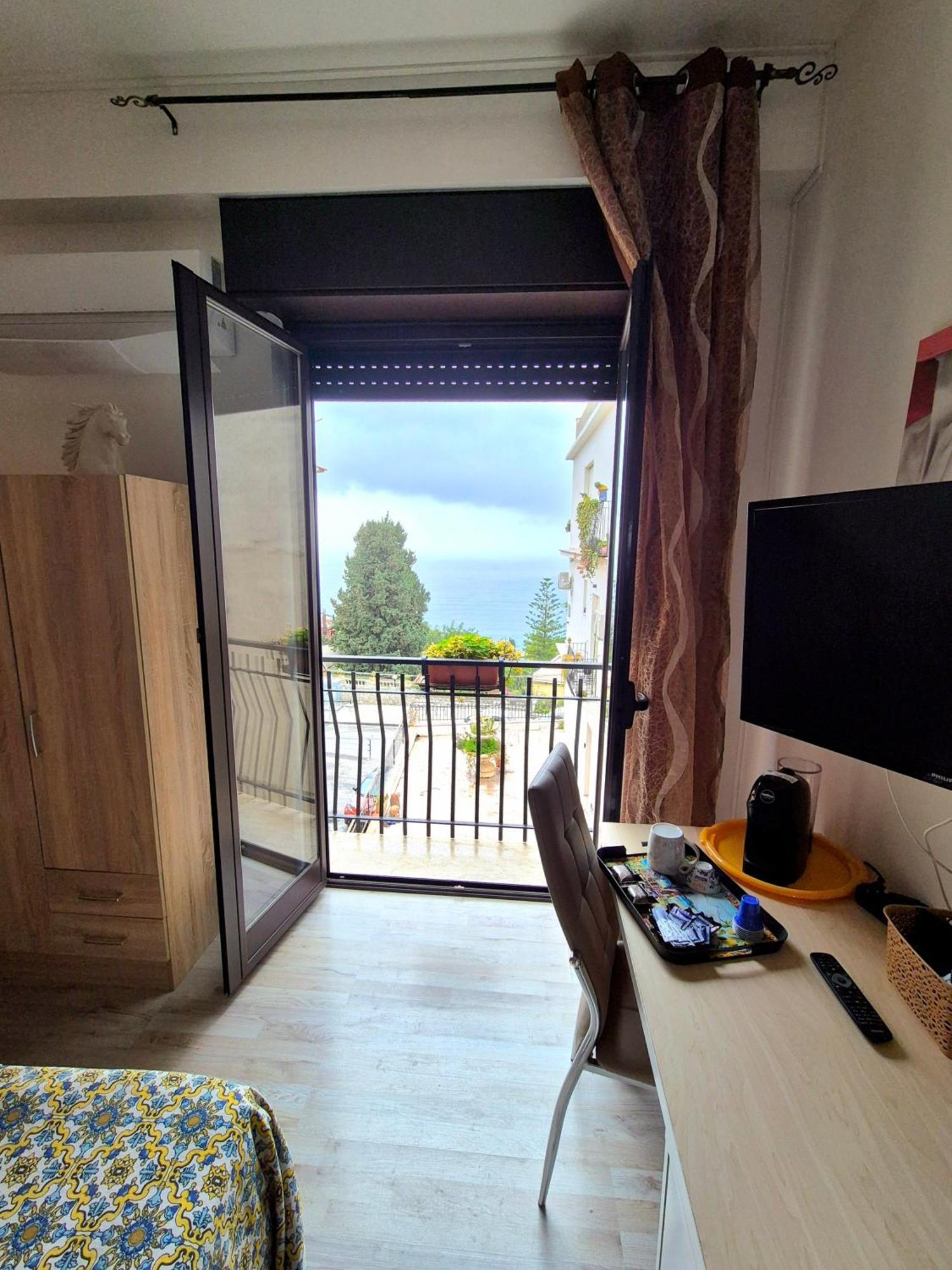 Bella Taormina Bed & Breakfast ภายนอก รูปภาพ